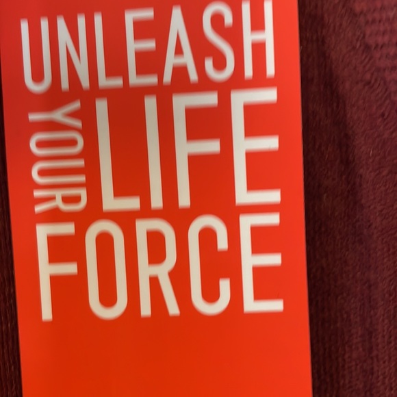 Burgundy Sweater NWT Large - Picture 7 of 7